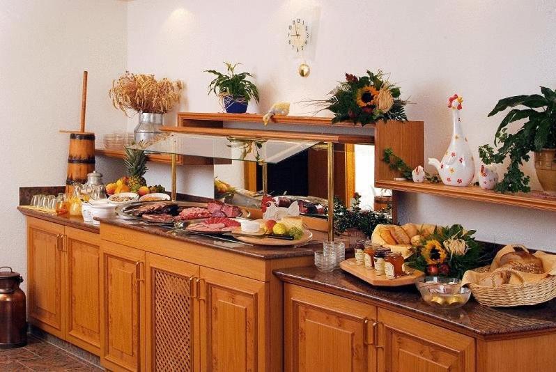 Hotel-Restaurant Sennhuette Im Herzen Des Suedschwarzwalds Kleines Wiesental Dış mekan fotoğraf
