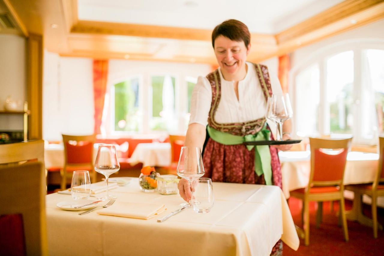 Hotel-Restaurant Sennhuette Im Herzen Des Suedschwarzwalds Kleines Wiesental Dış mekan fotoğraf