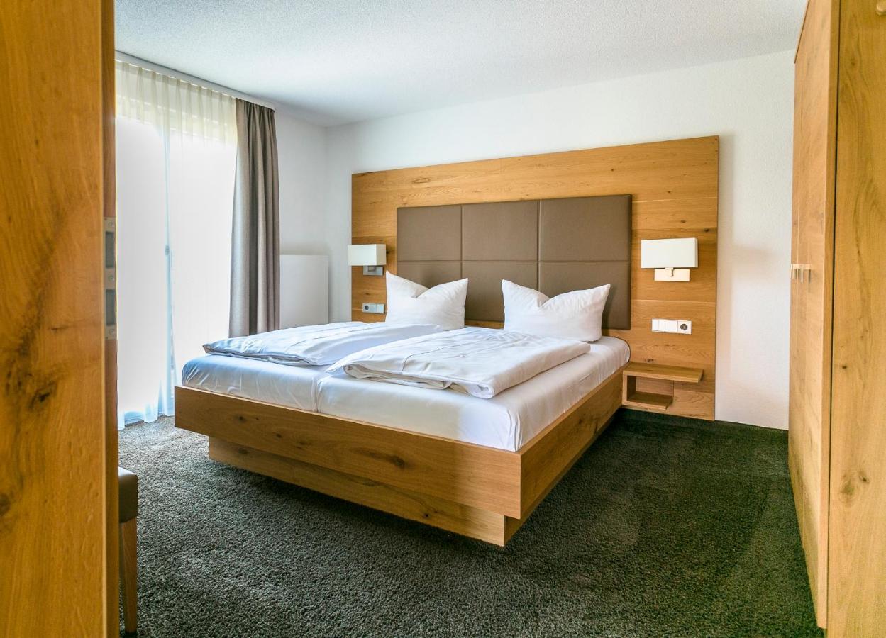 Hotel-Restaurant Sennhuette Im Herzen Des Suedschwarzwalds Kleines Wiesental Dış mekan fotoğraf